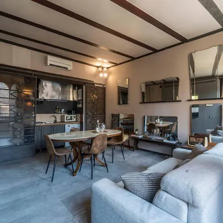 Magnificent View Apartment